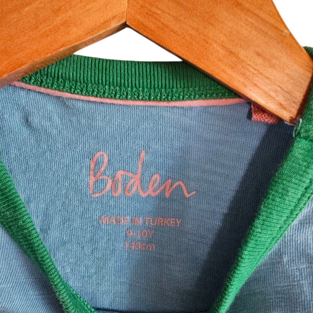 Boden Graphic Tee Pineapple Cat Guinea Pig Short Sleeve Top Blue Green 9 10 Year - Picture 5 of 7